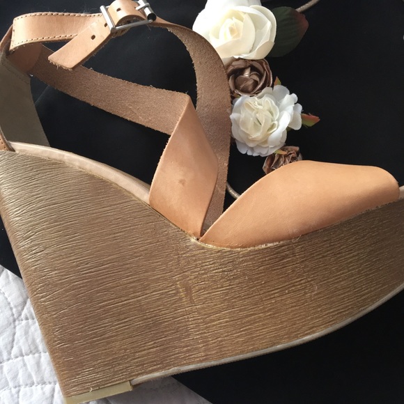 | Chinese Laundry | Leather Platform Wedges - Picture 3 of 8